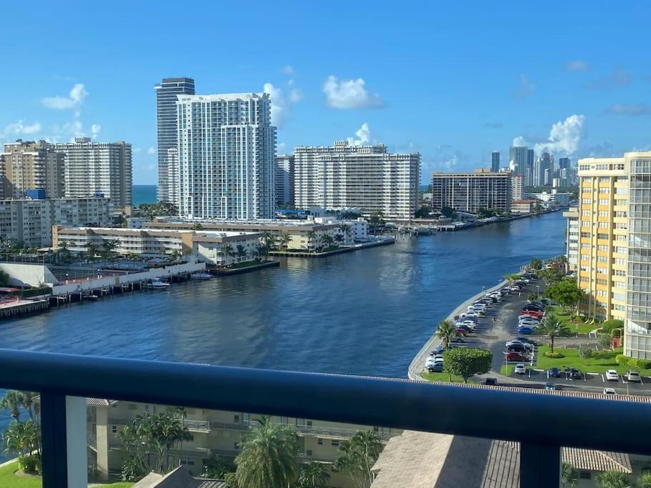 Miami Beach 1B/1B Incredible View Apartment With Kitchen Plaja Hallandale Exterior foto